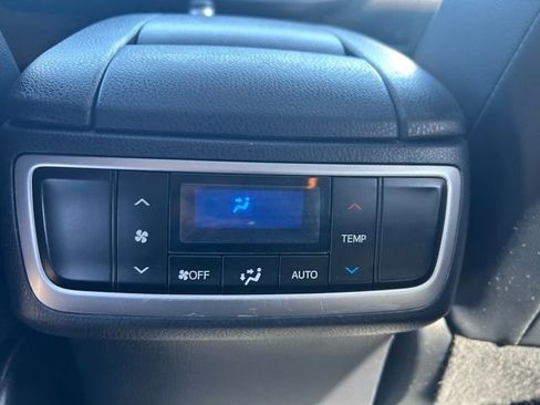Used 2015 Toyota RAV4 XLE AWD/4WD image 20