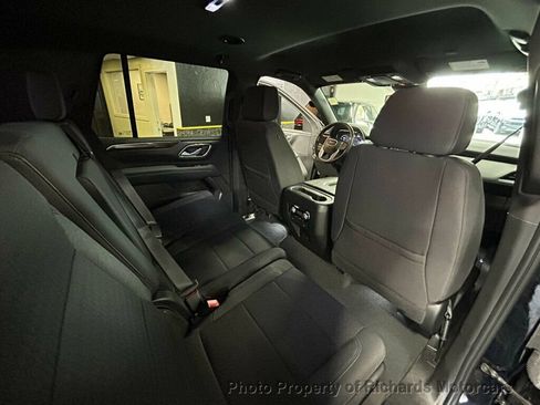 Used 2023 GMC Yukon SLE w/ Gmc Pro Safety Plus Package AWD/4WD image 20