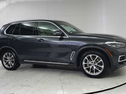 Used 2022 BMW X5 xDrive40i w/ Premium Package image 2