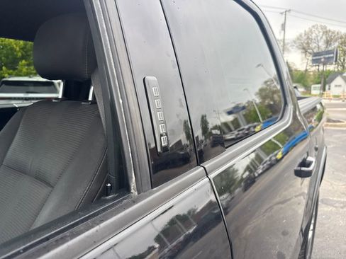 Used 2015 Ford F150 XLT w/ Equipment Group 302A Luxury AWD/4WD image 17