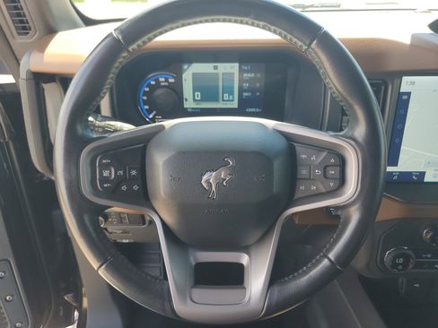 Used 2024 Ford Bronco Outer Banks w/ Sasquatch Package AWD/4WD image 14