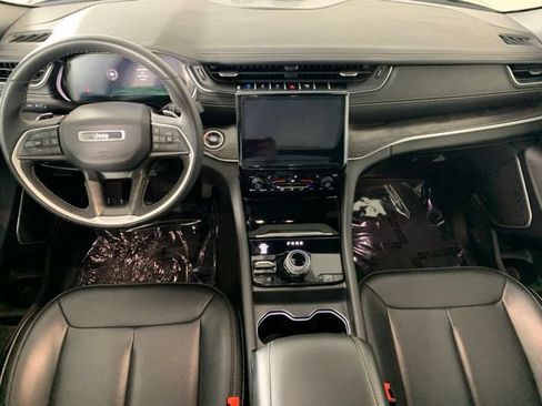 Used 2024 Jeep Grand Cherokee Limited 4xe AWD/4WD image 2
