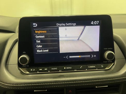 Used 2024 Nissan Rogue SV image 40