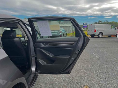 Used 2018 Honda Accord EX-L image 19