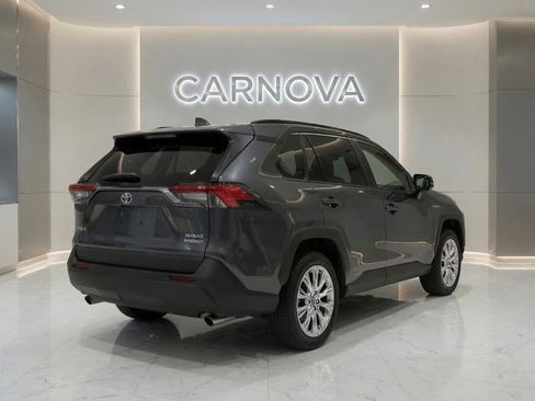 Used 2021 Toyota RAV4 LE FWD image 7