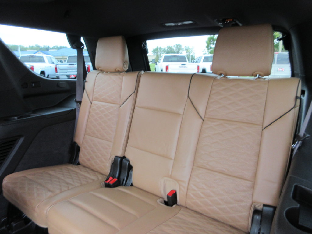Certified 2022 Cadillac Escalade Sport w/ Touring Package AWD/4WD image 22