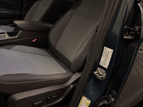 Used 2019 Ford Escape SE image 10