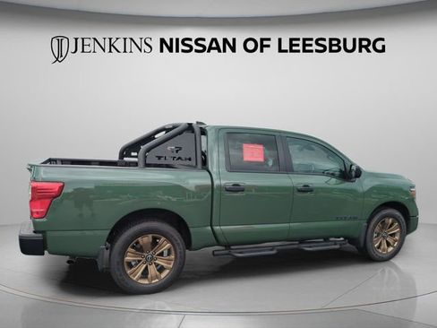 Certified 2024 Nissan Titan SV w/ SV Bronze Edition Package RWD image 5