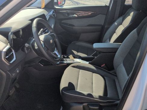 Used 2024 Chevrolet TrailBlazer LT w/ LT Cold Weather Package image 22