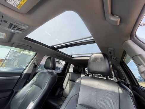 Used 2017 Toyota Highlander Limited Platinum image 27