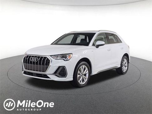 Certified 2024 Audi Q3 2.0T Premium Plus w/ Premium Plus Package image 1