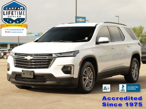 Used 2023 Chevrolet Traverse LT AWD/4WD image 3