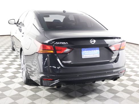 Used 2019 Nissan Altima 2.0 Edition One image 7