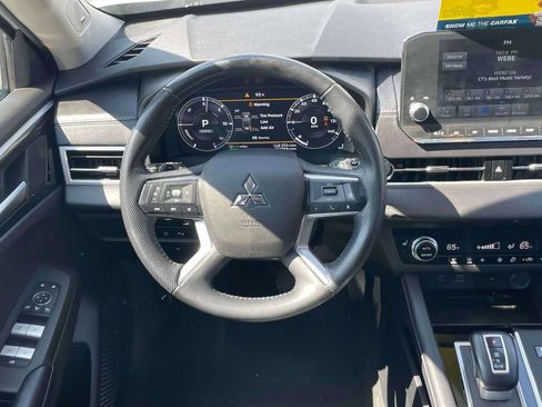 Used 2024 Mitsubishi Outlander SE AWD/4WD image 13