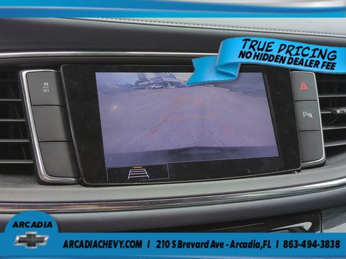 Used 2021 Buick Enclave Essence FWD image 6