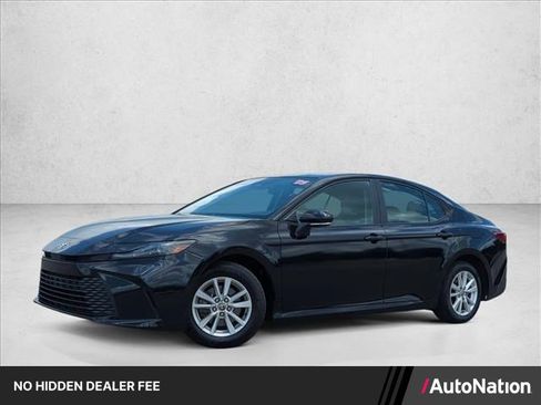 Used 2025 Toyota Camry LE FWD image 1