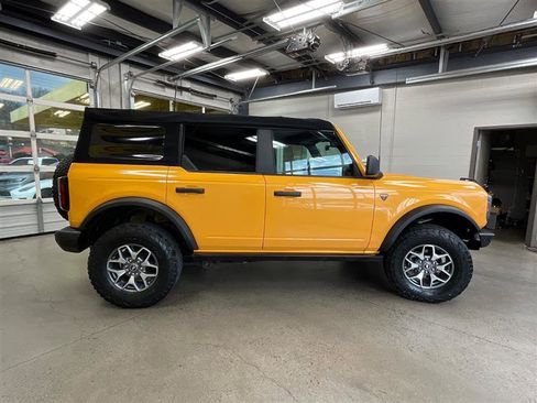 Used 2021 Ford Bronco Badlands image 6