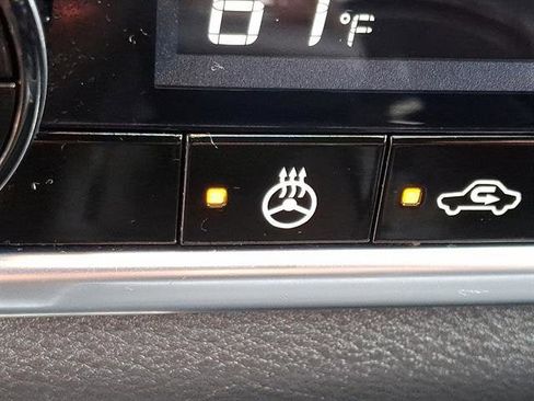 Certified 2022 Nissan Rogue SV w/ SV Premium Package AWD/4WD image 27