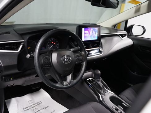 Certified 2025 Toyota Corolla LE image 11