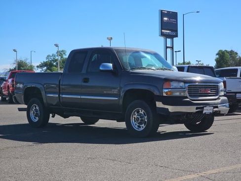 Used 2001 GMC Sierra 2500 SLE AWD/4WD image 2