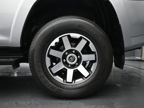 Used 2022 Toyota 4Runner TRD Off-Road Premium image 12