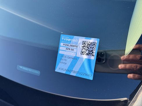 Used 2026 Genesis GV70 2.5T Select image 25