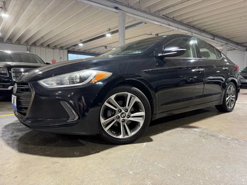 Used 2017 Hyundai Elantra Limited w/ Limited Tech Package 04 FWD image 2