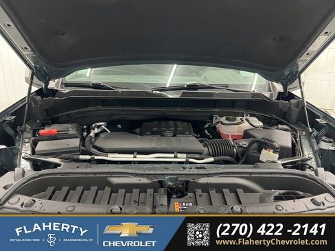 Used 2025 Chevrolet Silverado 1500 LT AWD/4WD image 16