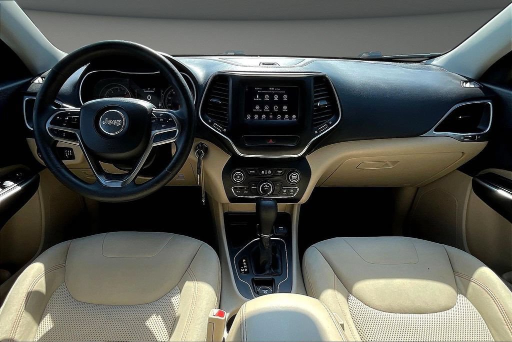 Used 2020 Jeep Cherokee Latitude FWD image 10