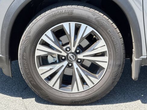 Used 2023 Nissan Rogue SV FWD image 36