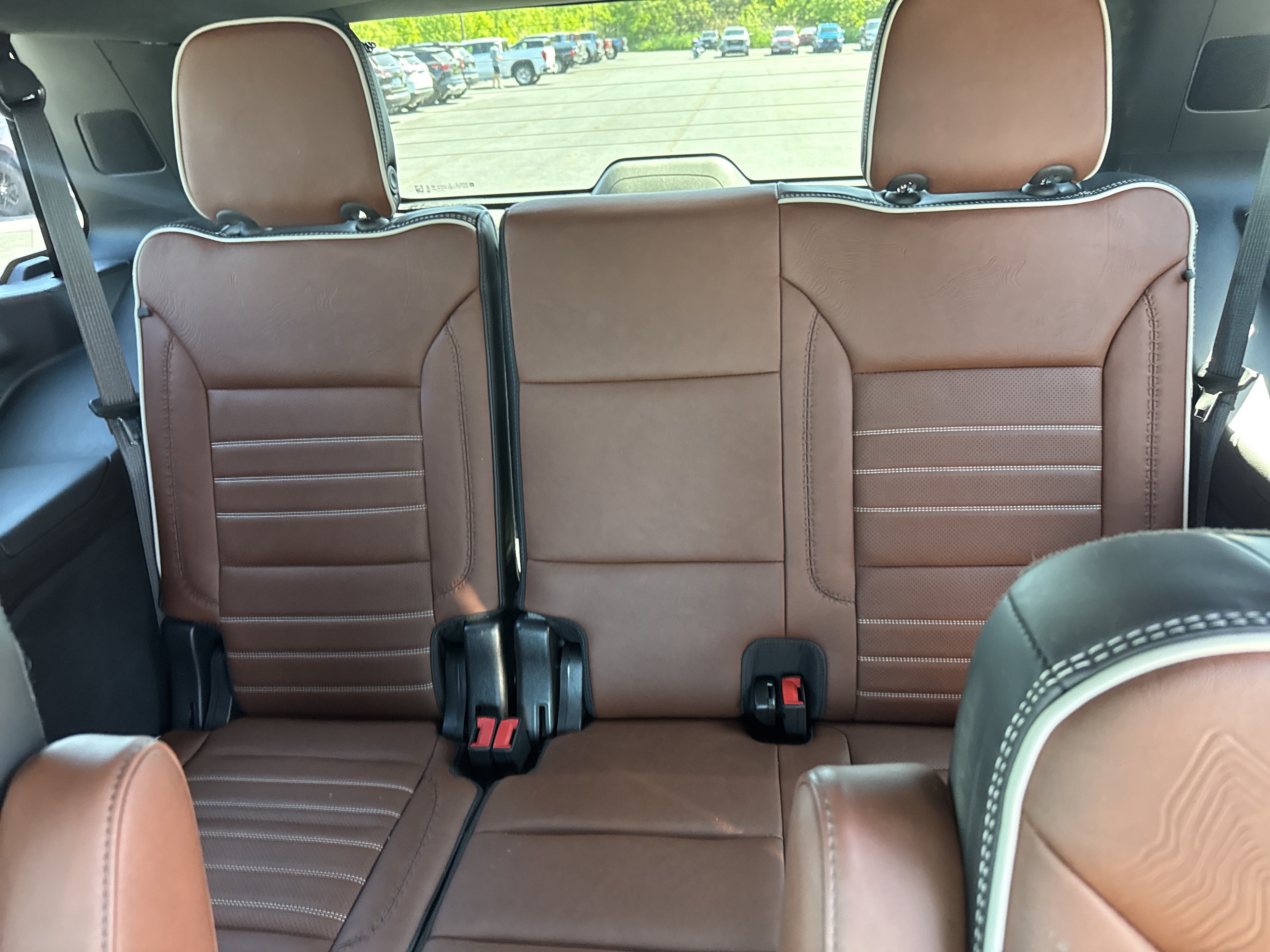 Used 2023 GMC Yukon Denali Ultimate AWD/4WD image 14