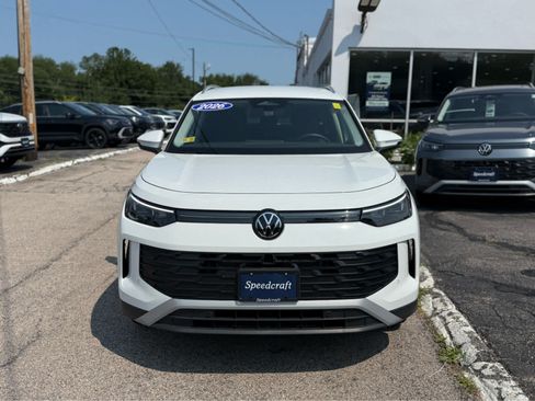 Used 2026 Volkswagen Tiguan SE AWD/4WD image 2