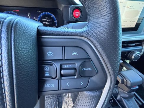 Used 2024 Toyota Tacoma TRD Sport AWD/4WD image 26