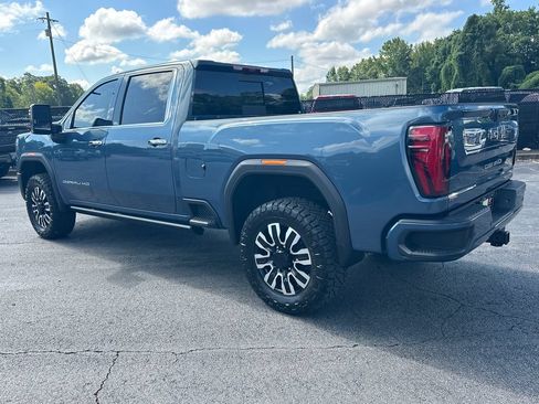 Used 2025 GMC Sierra 2500 Denali Ultimate AWD/4WD image 8