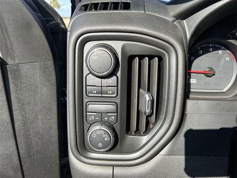 Used 2019 Chevrolet Silverado 1500 Custom Trail Boss w/ Custom Convenience Package image 23