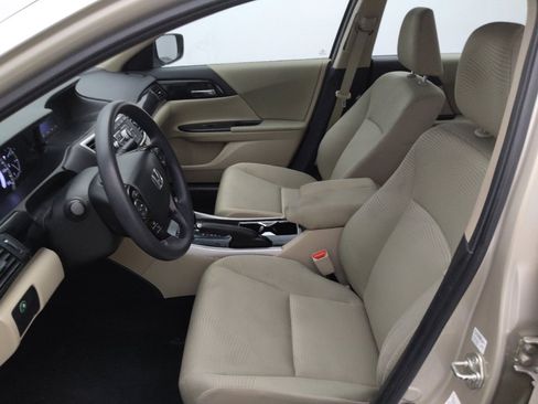 Used 2016 Honda Accord LX image 17