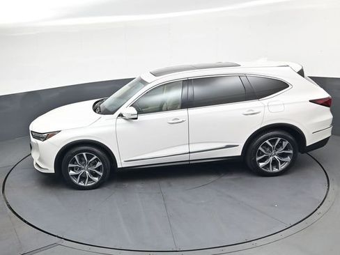 Used 2024 Acura MDX SH-AWD w/ Technology Package image 30