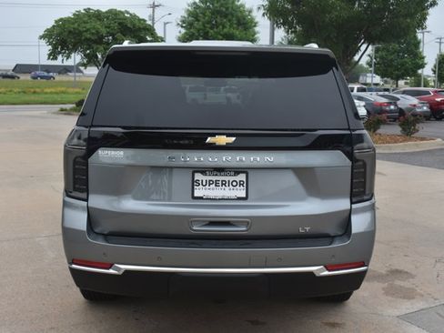 New 2026 Chevrolet Suburban LT AWD/4WD image 6