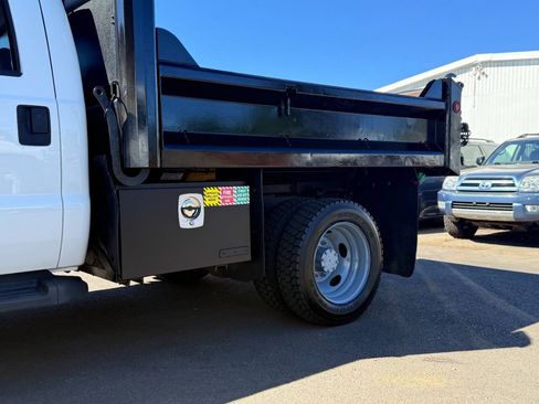 Used 2016 Ford F550 4x4 Crew Cab Super Duty w/ Power Equipment Group image 9