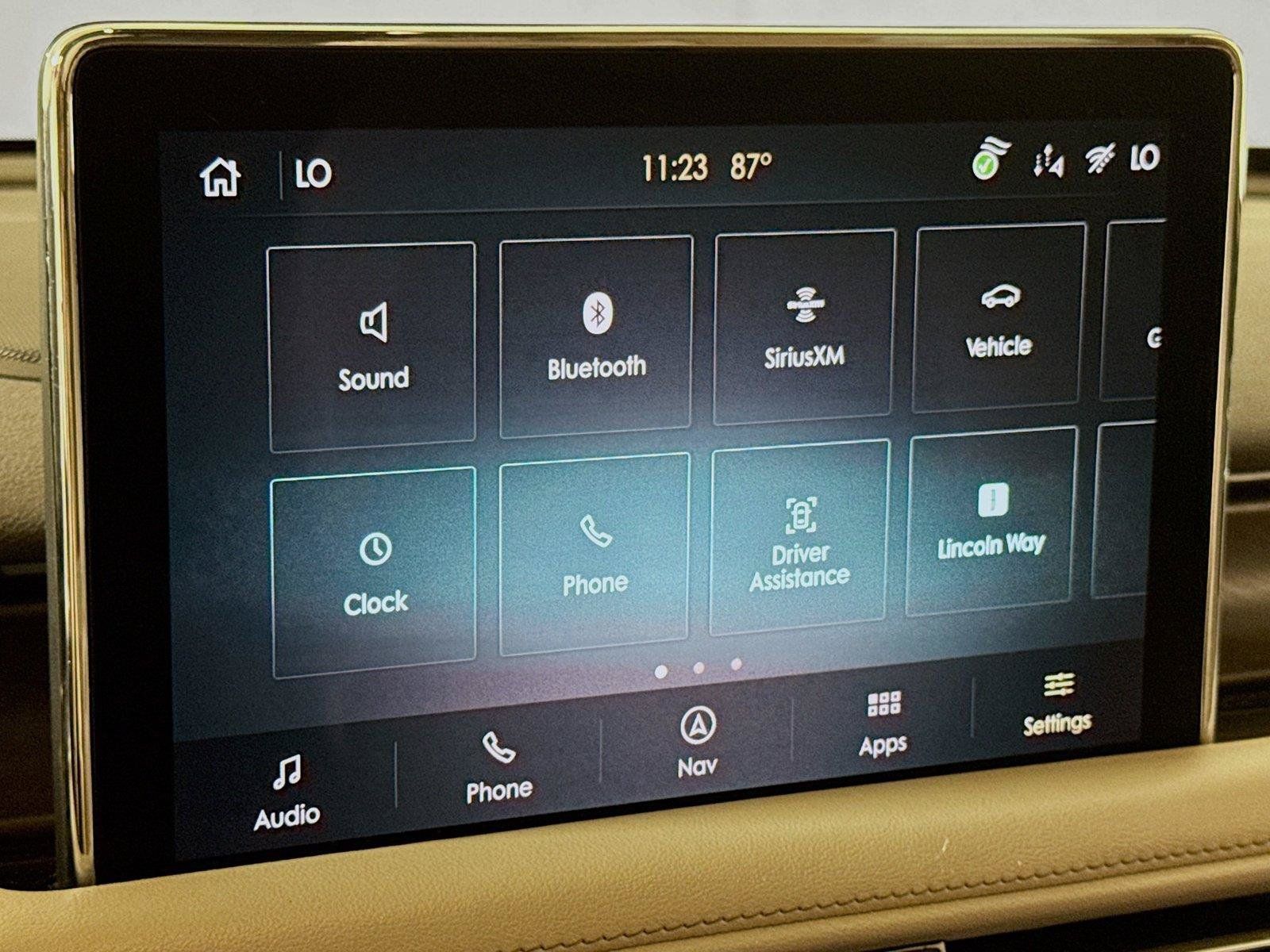 Used 2022 Lincoln Aviator Grand Touring w/ Equipment Group 301A AWD/4WD image 13