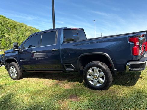 Used 2022 Chevrolet Silverado 3500 LTZ w/ LTZ Premium Package AWD/4WD image 6