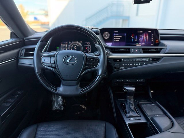 Used 2019 Lexus ES 300h w/ Premium Package FWD image 22