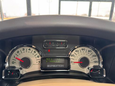 Used 2010 Ford Expedition Eddie Bauer image 28