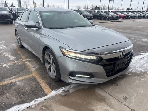 Used 2019 Honda Accord Touring image 1