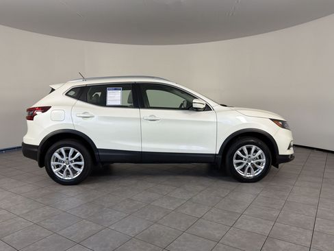 Used 2021 Nissan Rogue Sport SV w/ Technology Package FWD image 8