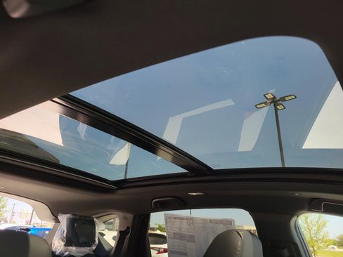 New 2026 Acura RDX SH-AWD image 9