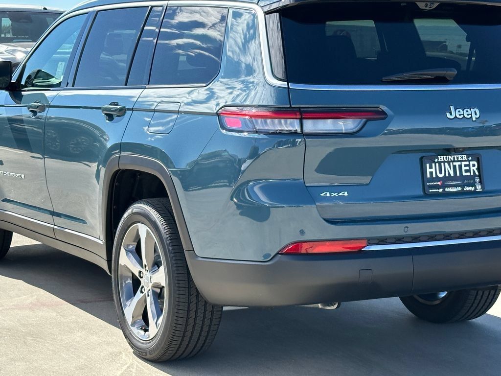 New 2026 Jeep Grand Cherokee L Limited w/ Luxury Tech Group II AWD/4WD image 5