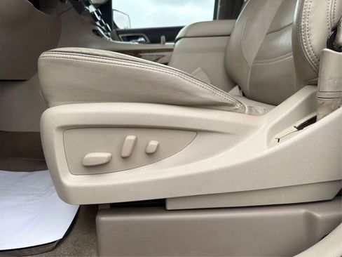 Used 2017 GMC Yukon Denali w/ Open Road Package RWD image 19
