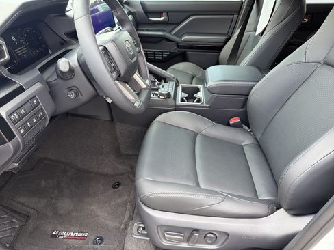 New 2026 Toyota 4Runner Limited AWD/4WD image 9