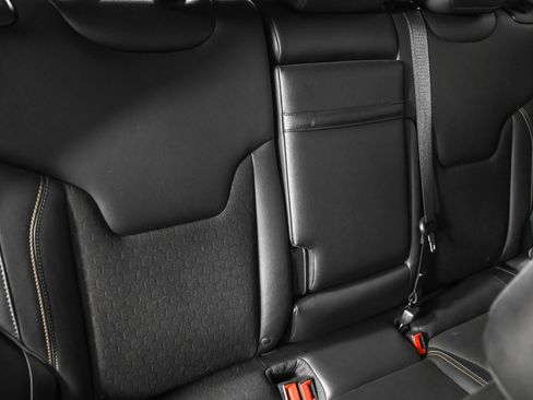 Used 2018 Jeep Compass Latitude w/ Popular Equipment Group image 41